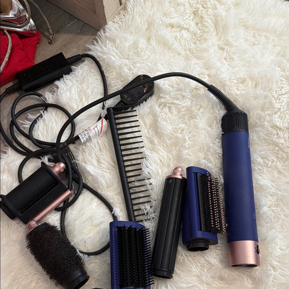 USED DYSON
